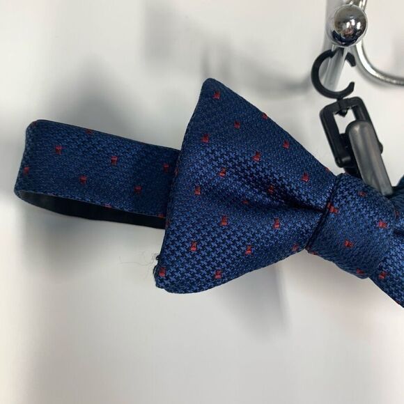 Stafford Navy blue red bow tie adjustable  - Picture 5 of 6